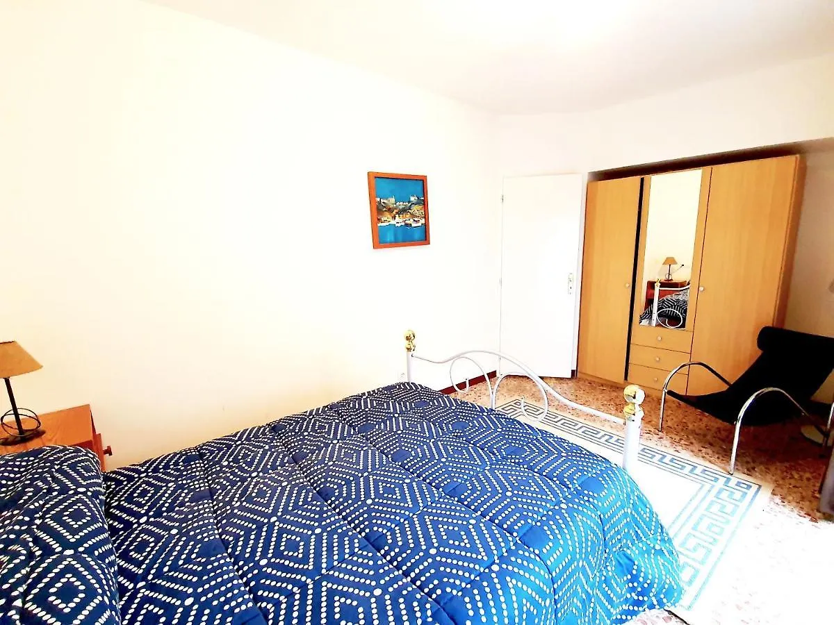 Neko 2 Apartment Roses