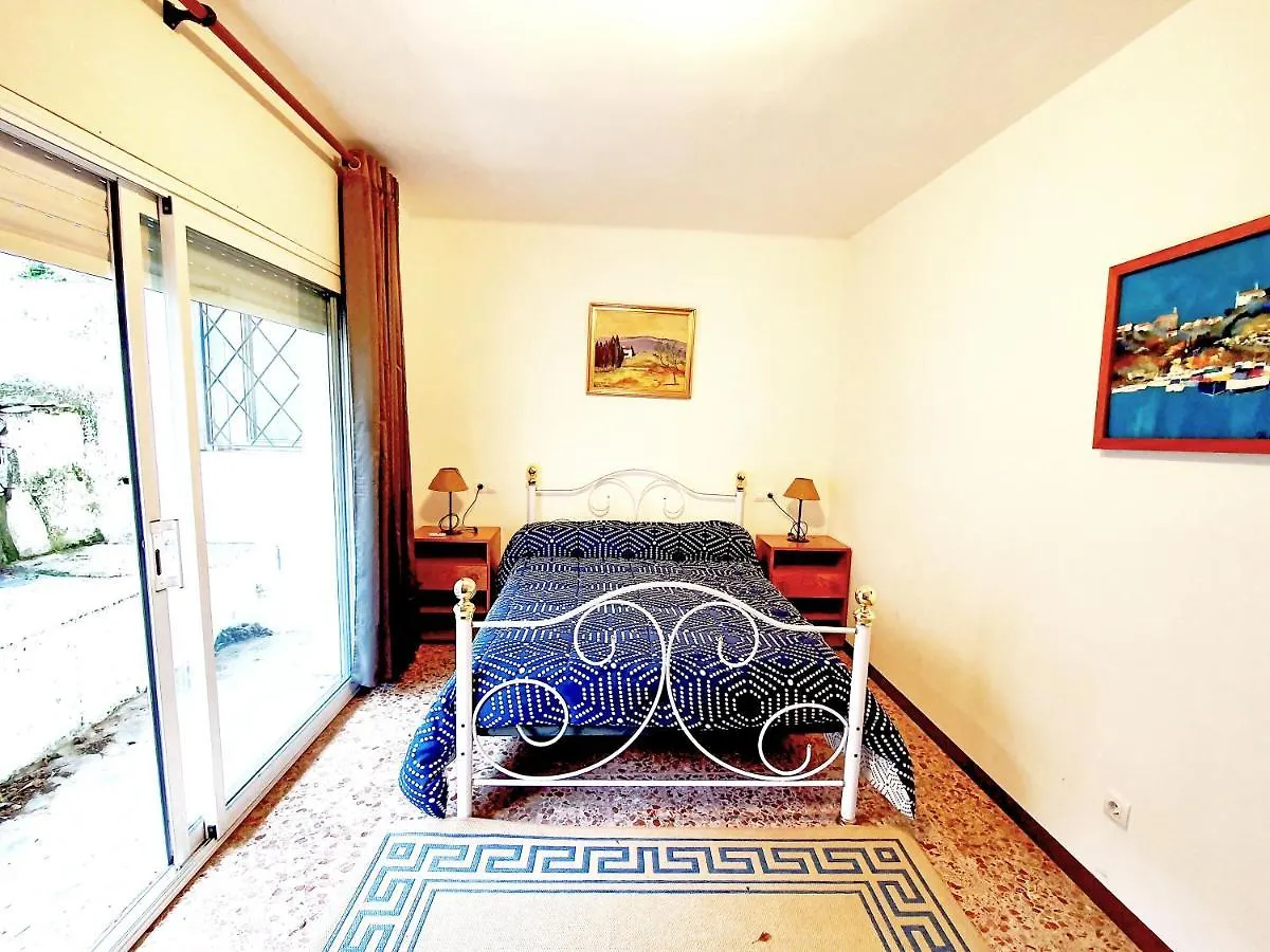 Neko 2 Apartment Roses Spain